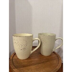 2 Vancasso Navia Speckled Stoneware One Beige One Cream  10 Oz Mugs Excellent